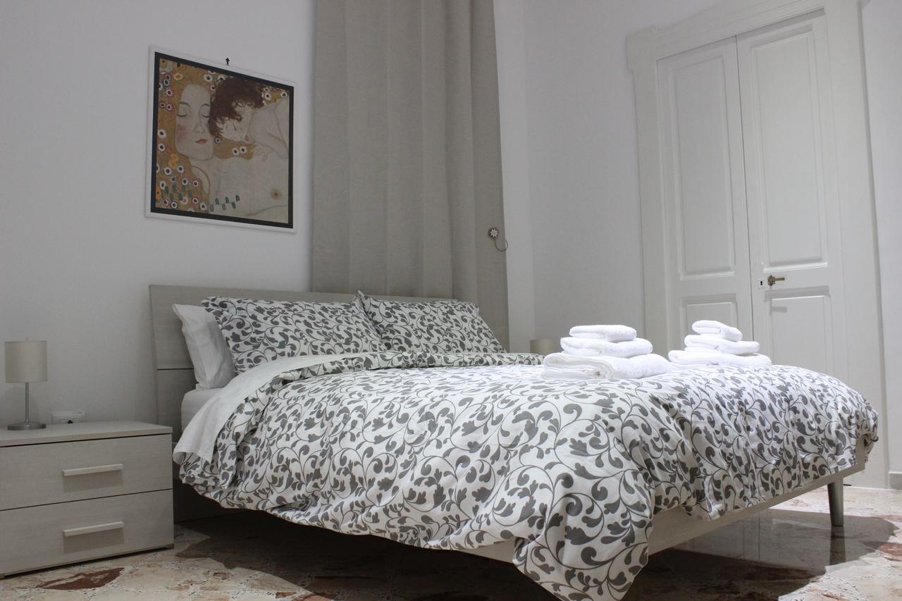 B&B A Casa Di Paola Лече Екстериор снимка