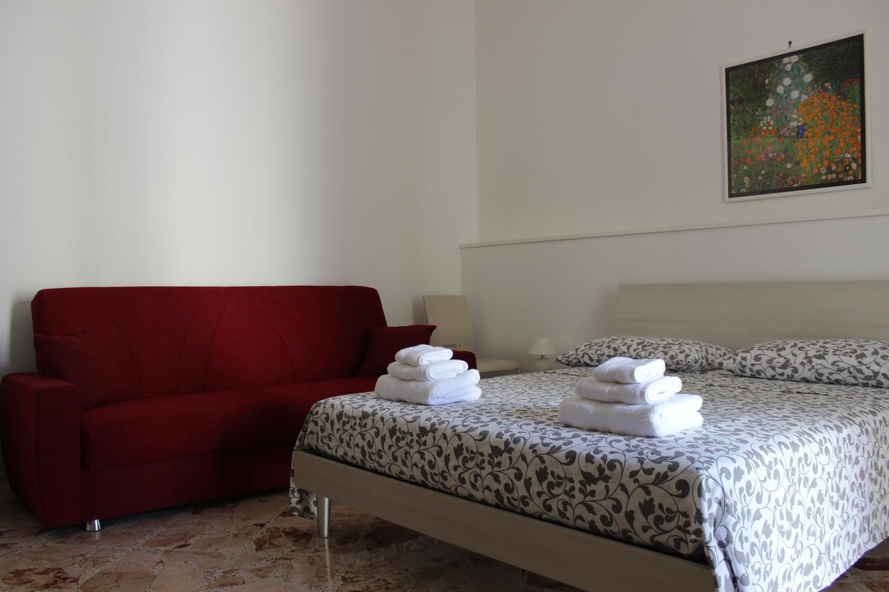 B&B A Casa Di Paola Лече Екстериор снимка